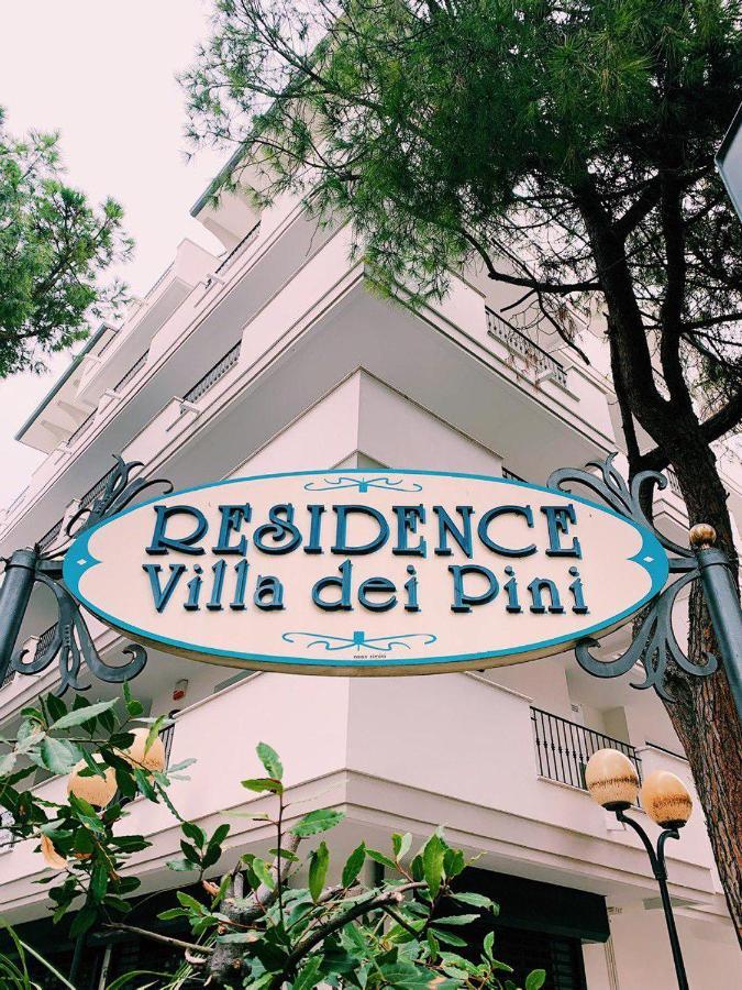 Residence Villa Dei Pini Rimini Eksteriør billede