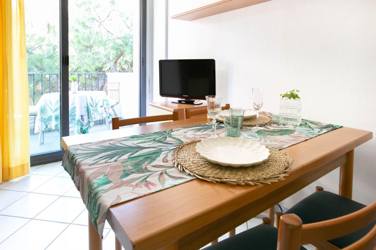 Residence Villa Dei Pini Rimini Eksteriør billede