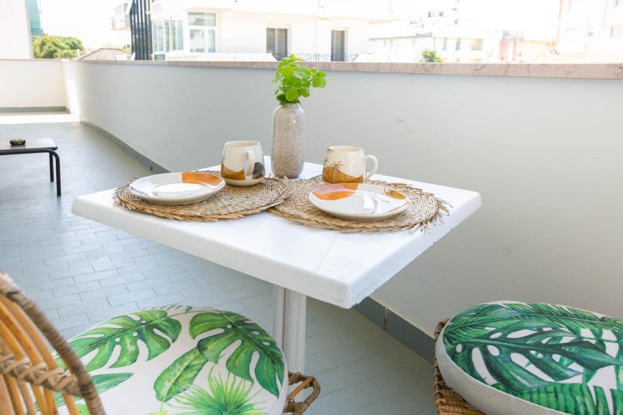 Residence Villa Dei Pini Rimini Eksteriør billede