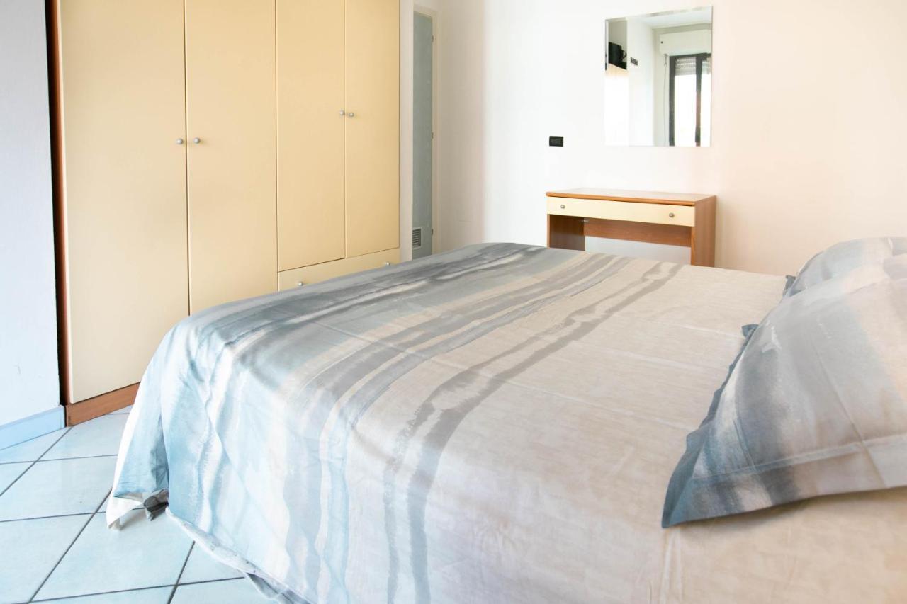 Residence Villa Dei Pini Rimini Eksteriør billede