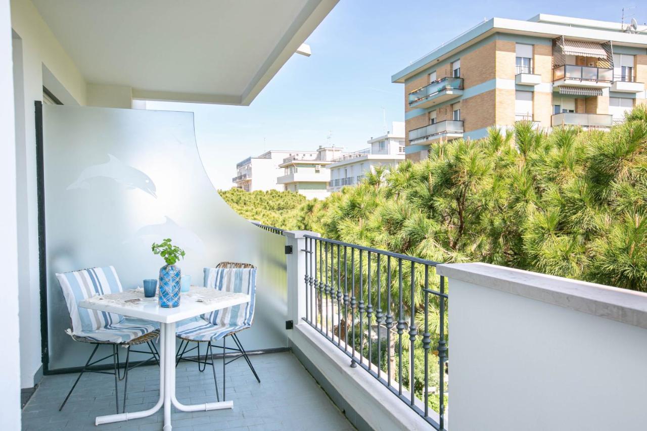 Residence Villa Dei Pini Rimini Eksteriør billede