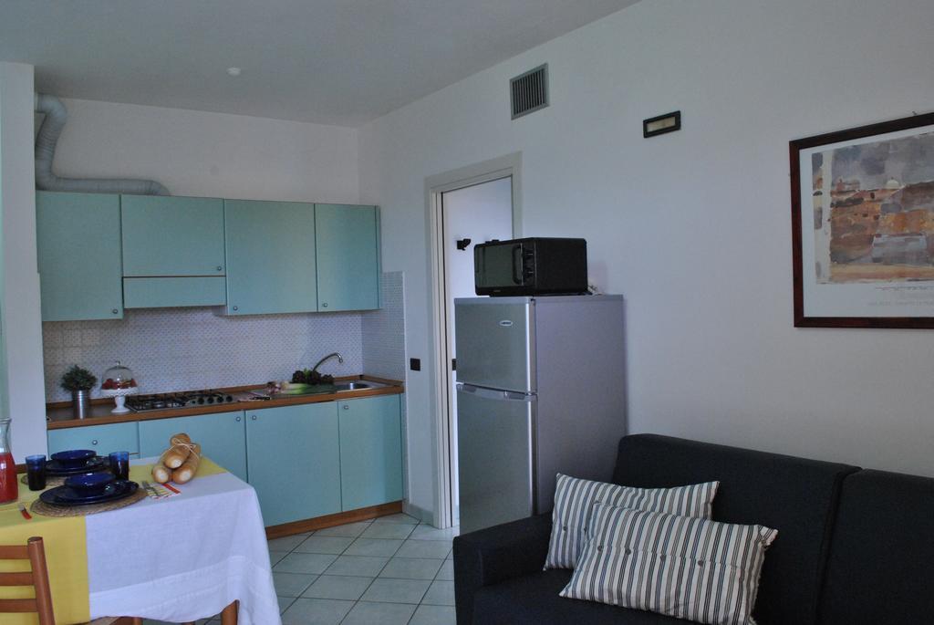 Residence Villa Dei Pini Rimini Eksteriør billede