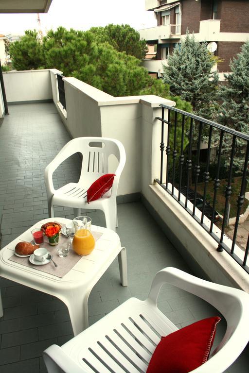 Residence Villa Dei Pini Rimini Værelse billede