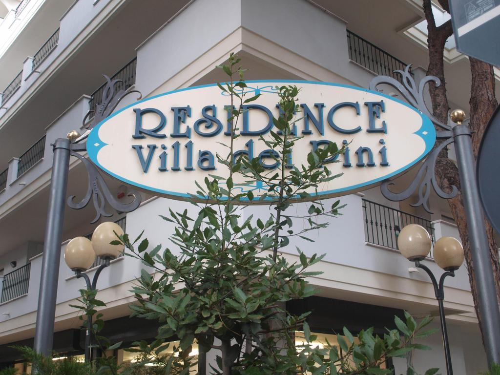 Residence Villa Dei Pini Rimini Eksteriør billede